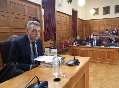 O Βάρρας «καρφώνει» Βορίδη για τον ΟΠΕΚΕΠΕ: «Παράνομη ενέργεια» το «συμφωνώ» – «Ηθελε να είναι εν εξελίξει οι ανομίες
