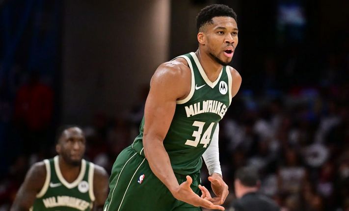 Αντετοκούνμπο: «Οι καλές ομάδες δεν χάνουν δύο φορές στη σειρά» (vid)