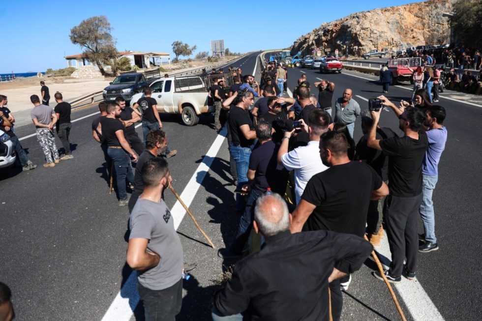 ΟΠΕΚΕΠΕ: Μπλόκο διαρκείας από τους αγροτοκτηνοτρόφους στον BOAK – Σε αναβρασμό ο πρωτογενής τομέας