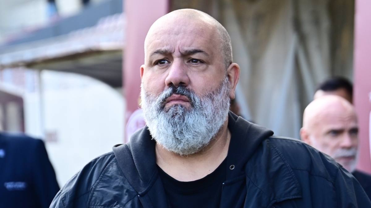 Καραπαπάς: «Όλος ο πλανήτης είδε ένα ποδοσφαιρικό έγκλημα – Συνεχίζουμε όλοι μια γροθιά» (pic)