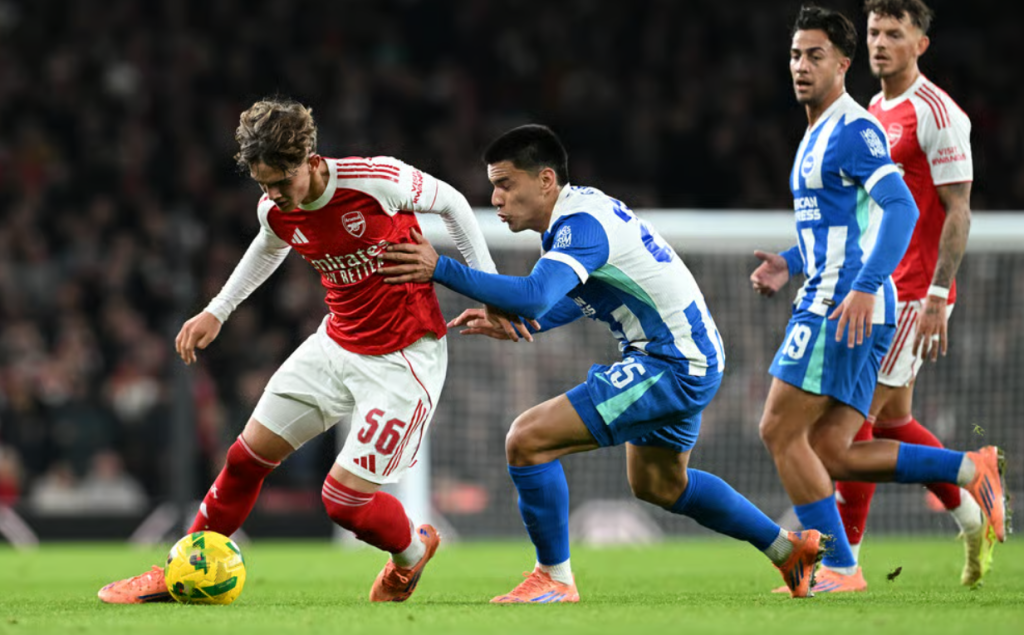 Κατρακυλάει η Λίβερπουλ (0-3), ήττα για την «ελληνική» Μπράιτον στο «Έμιρεϊτς» (2-0)