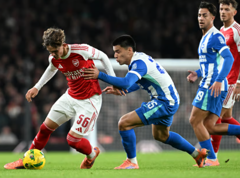 Κατρακυλάει η Λίβερπουλ (0-3), ήττα για την «ελληνική» Μπράιτον στο «Έμιρεϊτς» (2-0)