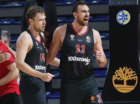 Μιλουτίνοφ: «Ας είμαστε ειλικρινείς… κλέψαμε το ματς»