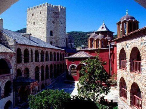Στο αυτόφωρο Ρώσος μοναχός για παράνομη παραμονή στην Ελλάδα – Ήταν 3 χρόνια στο Άγιο Όρος