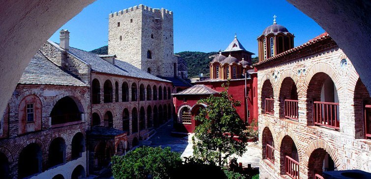 Στο αυτόφωρο Ρώσος μοναχός για παράνομη παραμονή στην Ελλάδα – Ήταν 3 χρόνια στο Άγιο Όρος