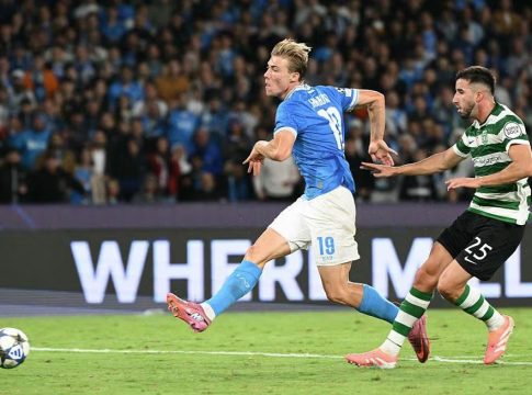 Νάπολι – Σπόρτινγκ Λισαβόνας 2-1: Με «ντοπιέτα» Χόιλουντ το πρώτο τρίποντο για τους Ναπολιτάνους