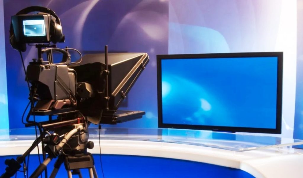 Σoκ: Μόλις μαθεύτηκε για τον Έλληνα παρουσιαστή που καταδικάστηκε – Αυτός είναι ο λόγος που κανείς δεν λέει το όνομά του