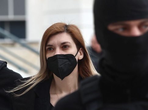 «Πονάει και έχει χάσει 30 κιλά η Ρούλα Πισπιρίγκου» – Με ποια ασθένεια διαγνώστηκε