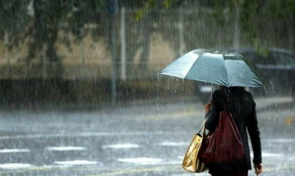 Βροχές και καταιγίδες κατά τόπους ισχυρές – Δεν θα ξεπεράσει τους 22 βαθμούς η θερμοκρασία σήμερα