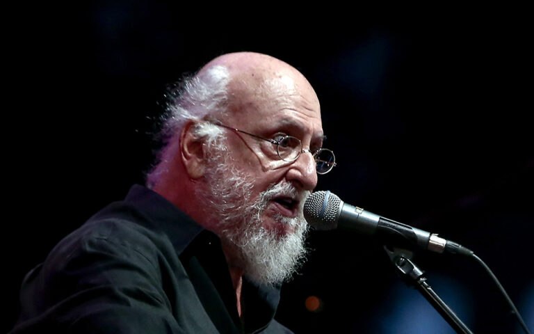 Η Ελλάδα αποχαιρετά τον Διονύση Σαββόπουλο – Καλλιτέχνες και πολιτικοί στο τελευταίο αντίο
