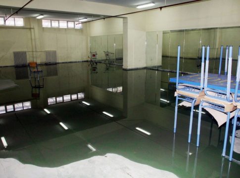 Η βροχή έκλεισε τα σχολεία στο Μεσολόγγι – Δεν θα γίνουν μαθήματα την Παρασκευή