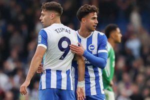 Από το Ολντ Τράφορντ στο Εμιρεϊτς και ακόμη παραπέρα… (pics, vids)