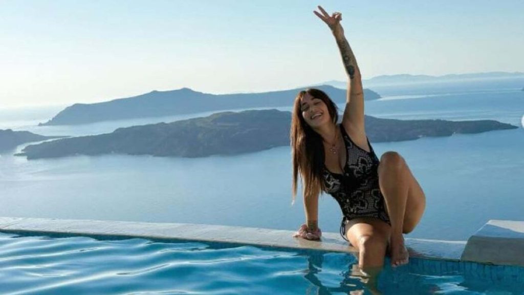 Η… Δώρα Παντέλη της Κρήτης: Η αθλητική δημοσιογράφος που τραβάει τα βλέμματα (pics)