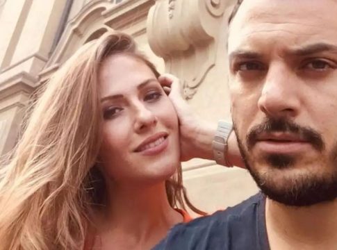 Μαίνεται η κόντρα Δόξα – Δεληθανάση: Συνελήφθη η πρώην σύζυγός του μετά από καταγγελία του