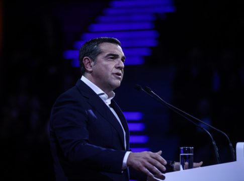 Τσίπρας: Πώς ξεπέρασε τον «Γολγοθά του 2015» στη συγγραφή του βιβλίου του