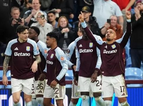 LIVE: Άστον Βίλα – Γιουνγκ Μπόις