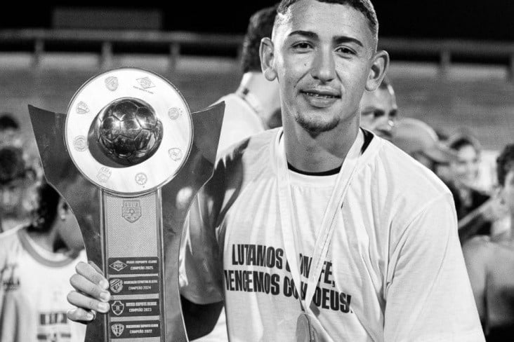 Σοκαριστικές εικόνες: Νεκρός ποδοσφαιριστής μετά από σύγκρουση (vid)