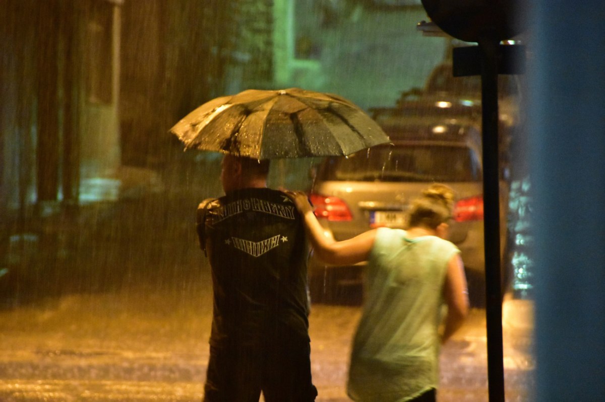 Έκτακτο δελτίο της ΕΜΥ – Πού αναμένονται ισχυρές βροχές και καταιγίδες