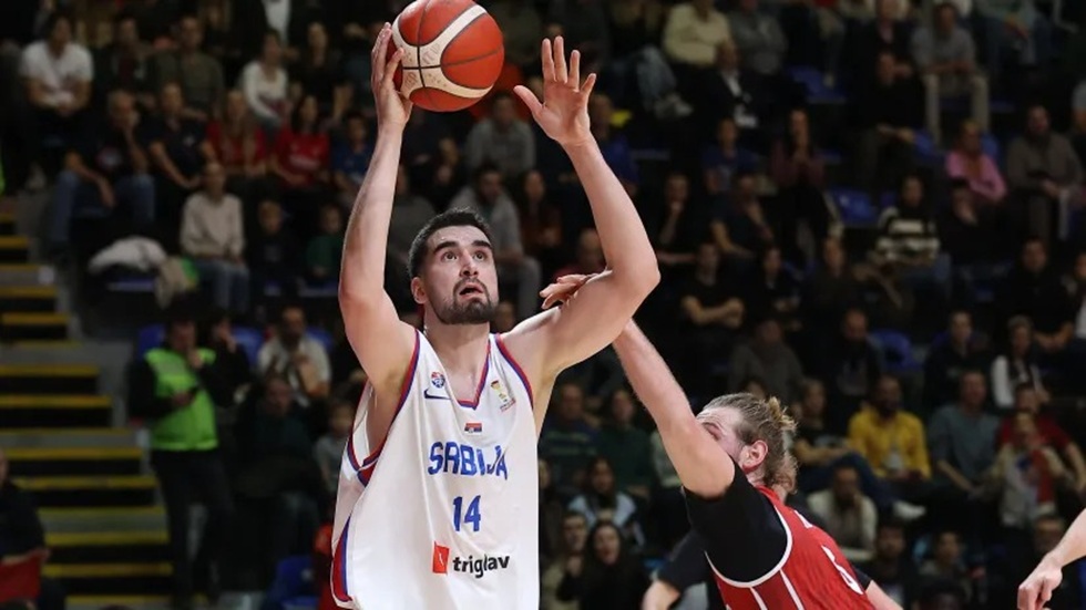 Γύρισε από το -23 η Σερβία και νίκησε την Ελβετία του Παπαθεοδώρου (90-86)