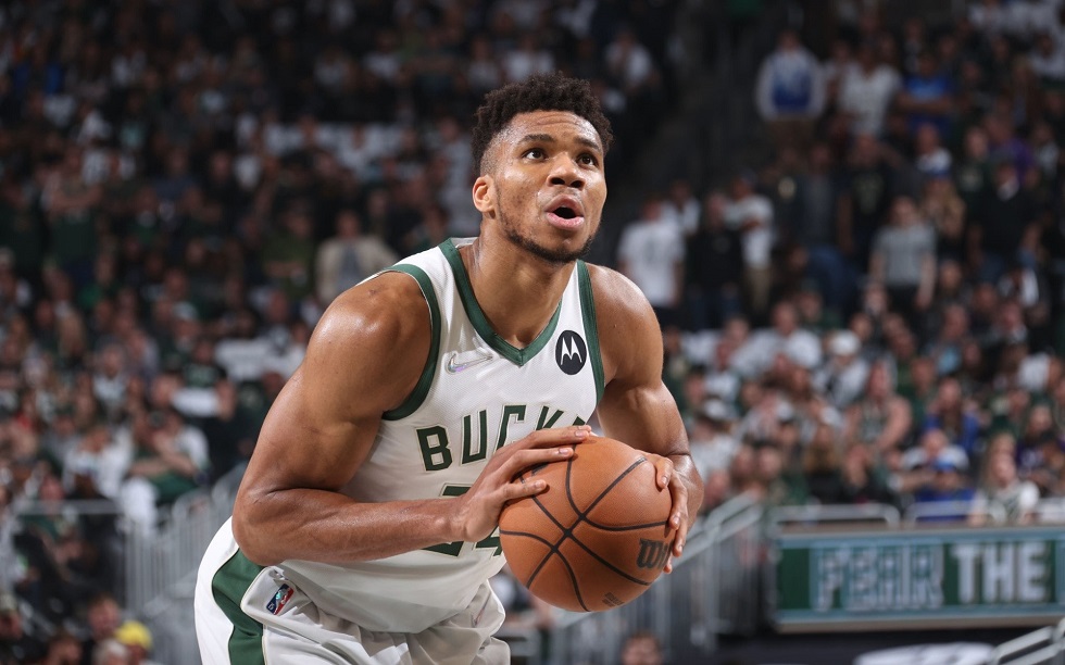 Μπακς – Ρόκετς 115-122: Clutch ο Σενγκούν, μοιραίος στο τέλος ο Αντετοκούνμπο