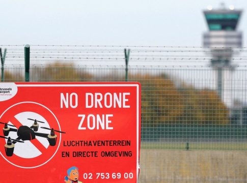 Μεταξύ πολέμου και ειρήνης η Ευρώπη – Πώς οι εμφανίσεις drones διαταράσσουν την ήδη εύθραυστη σχέση με τη Ρωσία