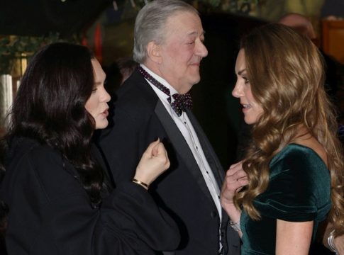 Ο καρκίνος, η μητρότητα, η μάχη: Η τρυφερή αγκαλιά της Κέιτ Μίντλετον με την Jessie J