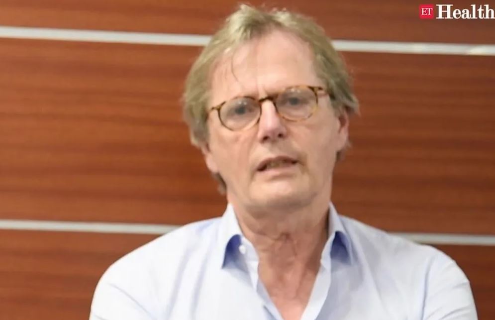 Ποιος είναι ο Νικ Φαν Ντάικ που θα χειρουργήσει τον Ματίας Λεσόρ