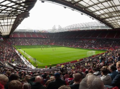 Σοκ στη Μάντσεστερ Γιουνάιτεντ: Άνδρας κατέθεσε αγωγή για σεξουαλική κακοποίηση