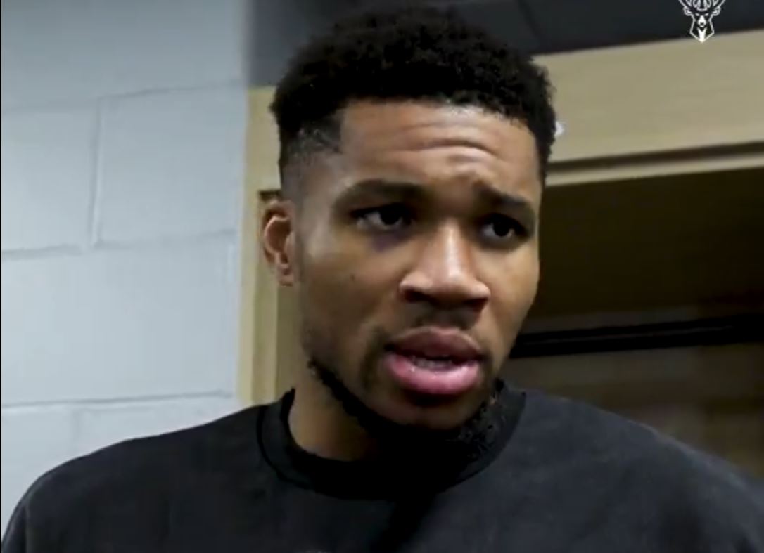 Αντετοκούνμπο για το buzzer beater: «Μπορείς να ζήσεις αν αστοχήσεις, δεν μπορείς να ζήσεις εάν δεν σουτάρεις»