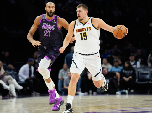 Άλλη μια μέρα στη δουλειά για τον «τριπλό» Γιόκιτς (112-123) – Συνεχίζουν ακάθεκτοι οι Θάντερ (96-109)