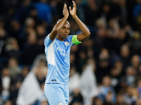 «Κρέμασε» τα ποδοσφαιρικά του παπούτσια ο Φερναντίνιο