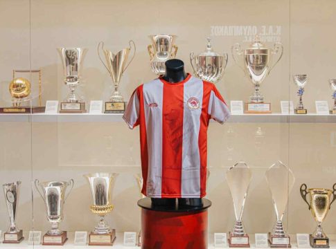 Αλλάζει ημερομηνία η διάθεση της επετειακής φανέλας του Ερασιτέχνη Ολυμπιακού