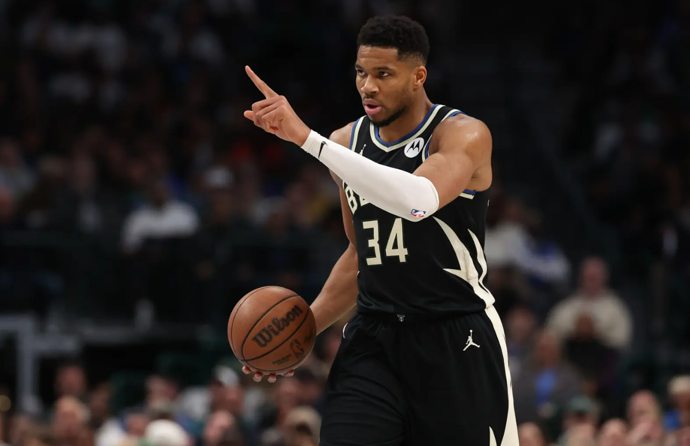 Μπακς – Χόρνετς 147-134: Με «διπλό» Αντετοκούνμπο οι Μπακς λύγισαν τους Χόρνετς στην παράταση