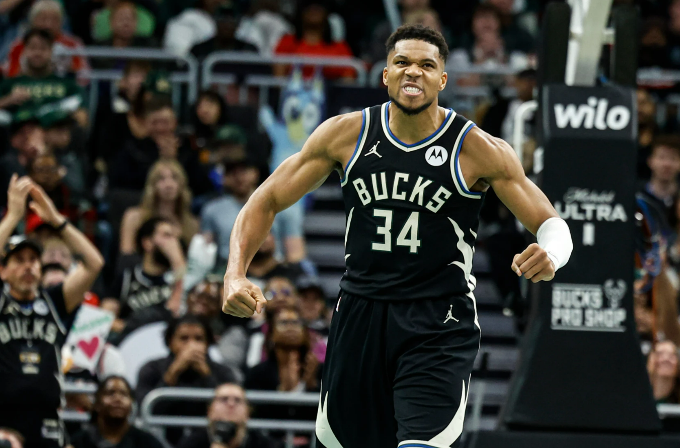 Με το δεξί στο Κύπελλο του ΝΒΑ με «διπλό» Αντετοκούνμπο οι Μπακς (126-110)