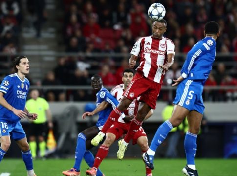 Ο Ελ Κααμπί μειώνει σε ωραία κεφαλιά για τον Ολυμπιακό – Δείτε τα γκολ (3-4, vids)