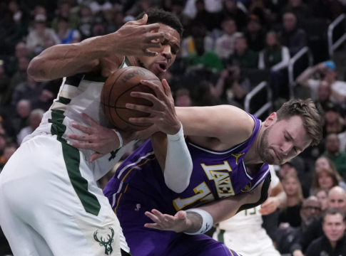 Μπακς – Λέικερς 95-119: Πέρασαν «αέρα» από το Μιλγουόκι οι «Λιμνάνθρωποι» με 40άρη Ντόντσιτς