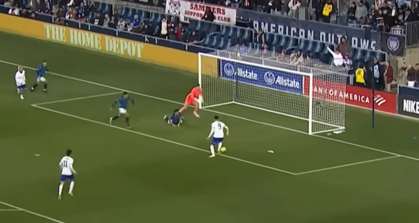 Ο Πέπι που σκόραρε στο 90+3′ με τον Ολυμπιακό έχασε το… άχαστο (vid)