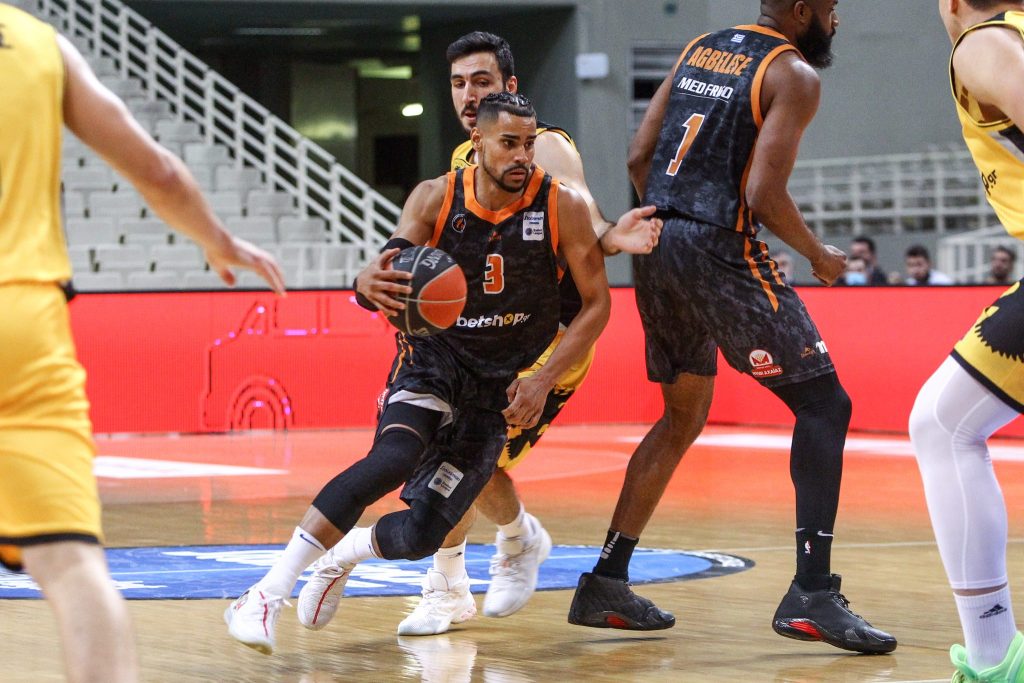 Όταν ο Κλαβέλ έβαλε 45 πόντους στην ΑΕΚ με τη φανέλα του Προμηθέα (vids)