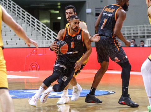 Όταν ο Κλαβέλ έβαλε 45 πόντους στην ΑΕΚ με τη φανέλα του Προμηθέα (vids)