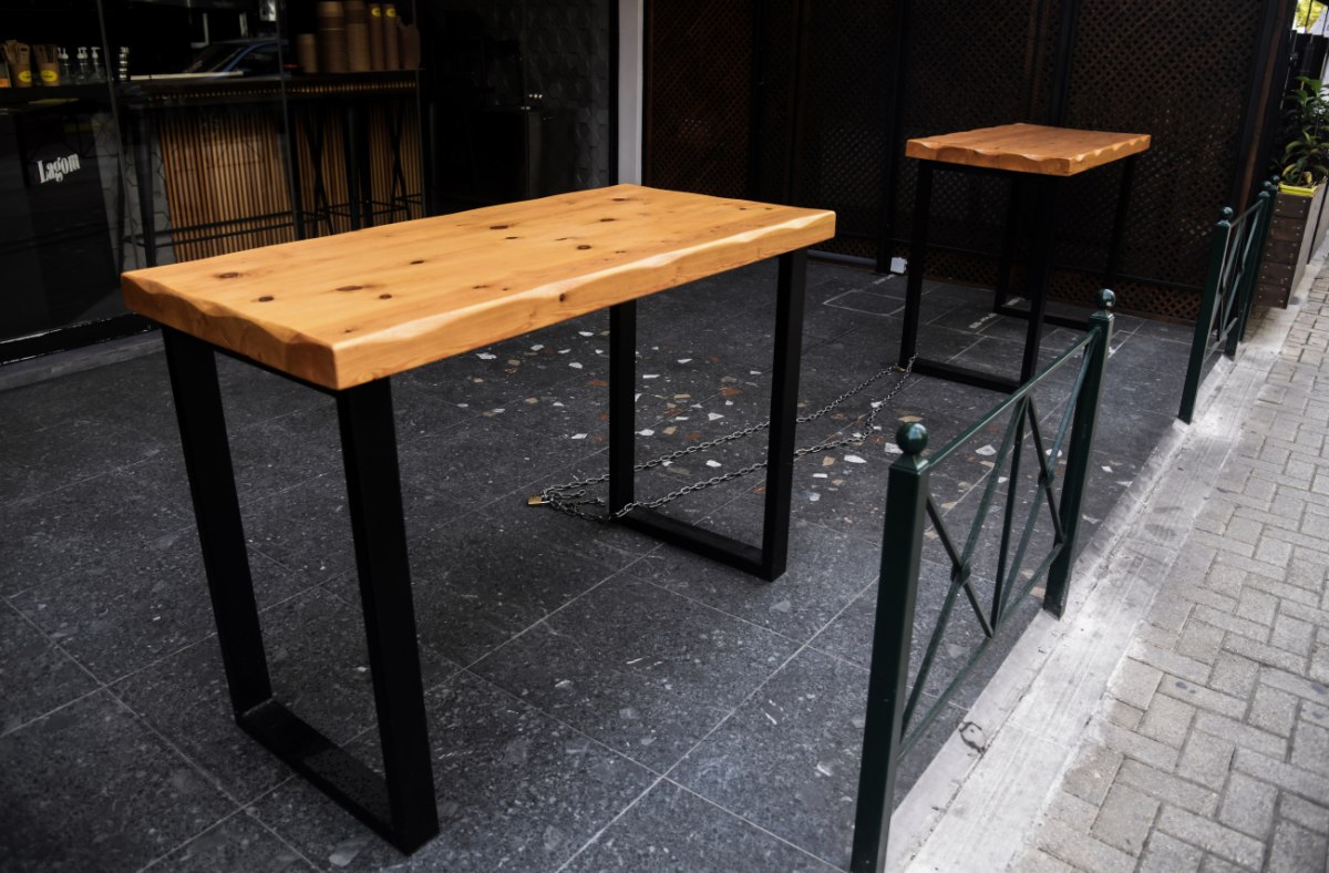 «Όργιο» φοροδιαφυγής: Μπαρ, εστιατόρια και κομμωτήρια δηλώνουν ψίχουλα