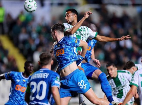 Πρώτη νίκη για την Ομόνοια (2-0), τρίποντα για Άλκμααρ (2-0) και Σλόβαν (2-1) – Η βαθμολογία