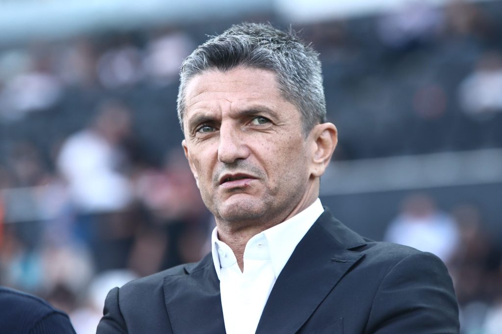 Live Streaming η συνέντευξη Τύπου του Λουτσέσκου ενόψει Μπραν