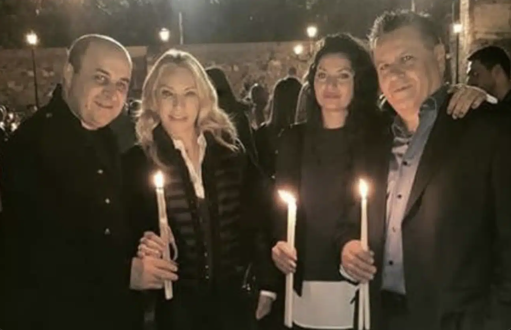 Εκείνος 65, εκείνη…: Η κούκλα, μελαχρινή θαυμάστρια και σύντροφος του Γιάννη Καπετάνιου και η τεράστια διαφορά ηλικίας τους