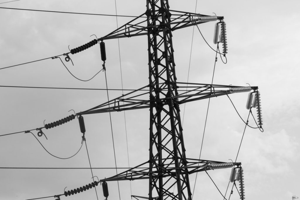 Πράσινα ή μπλε τιμολόγια ρεύματος; – Τι συμφέρει τα νοικοκυριά