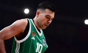 Σλούκας: «Ντράπηκα για την εικόνα μας- Χωρίς ποσό το συμβόλαιο που υπέγραψα»