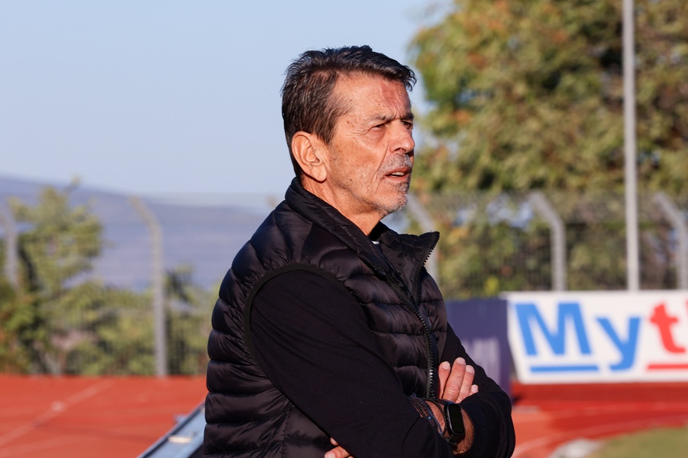 Την απάντηση του Γιάννη Πετράκη περιμένει ο Πανσερραϊκός: Η αποζημίωση κρατάει τον Μπάτσι