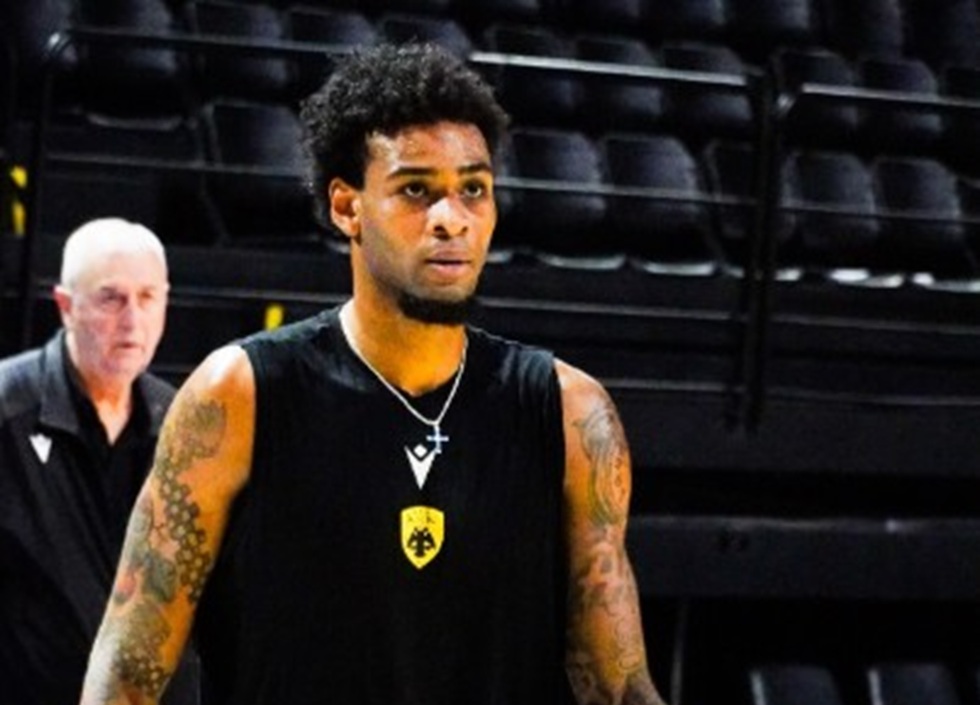 ΑΕΚ: Πρώτη ομαδική προπόνηση για τον Μπράουν (pic)