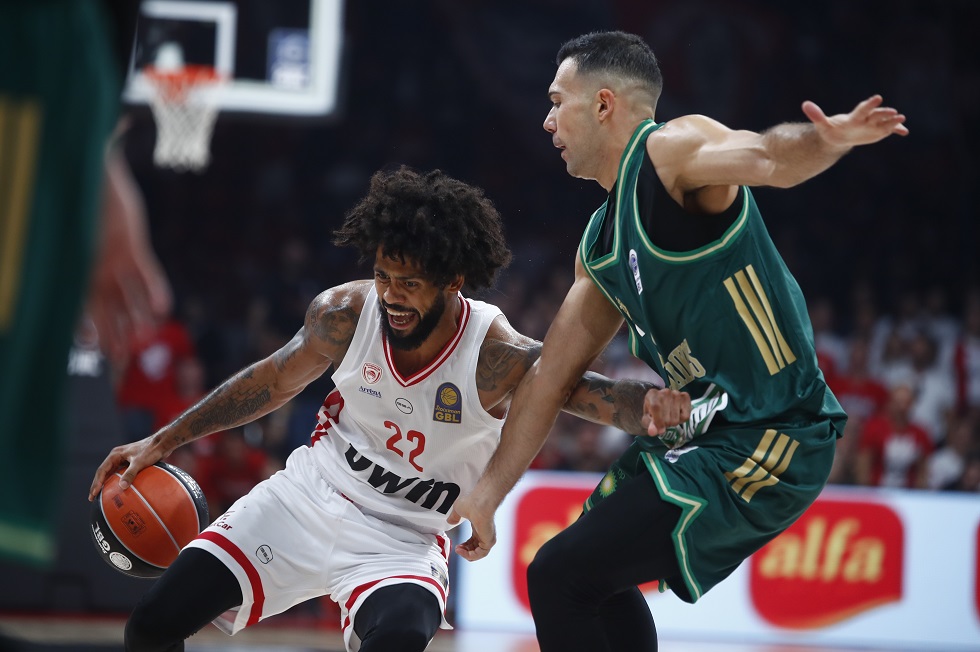 Η απόλυτη προσομοίωση της Euroleague: Ο Ολυμπιακός που… κυριαρχεί παρά την ήττα στο Μιλάνο και το «άλμα» του Παναθηναϊκού (pic)