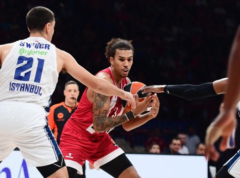 Νέο πρόβλημα στον Ολυμπιακό ενόψει Παρί – Επέστρεψε στις προπονήσεις ο Νιλικίνα