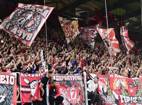 Ο Ολυμπιακός έβγαλε για πρώτη φορά εισιτήρια για τρία παιχνίδια